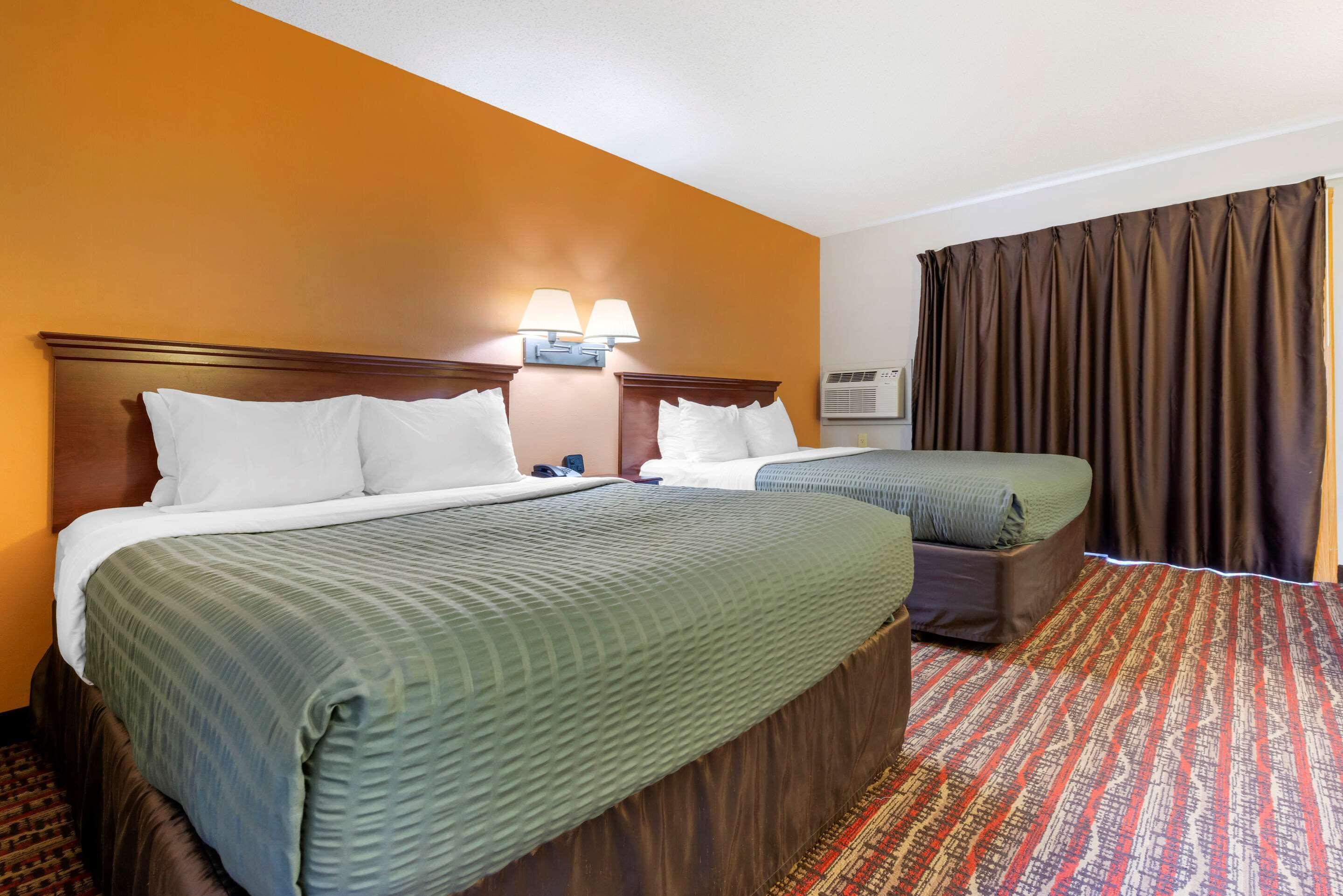 Econo Lodge Lakeview Маркетт Экстерьер фото
