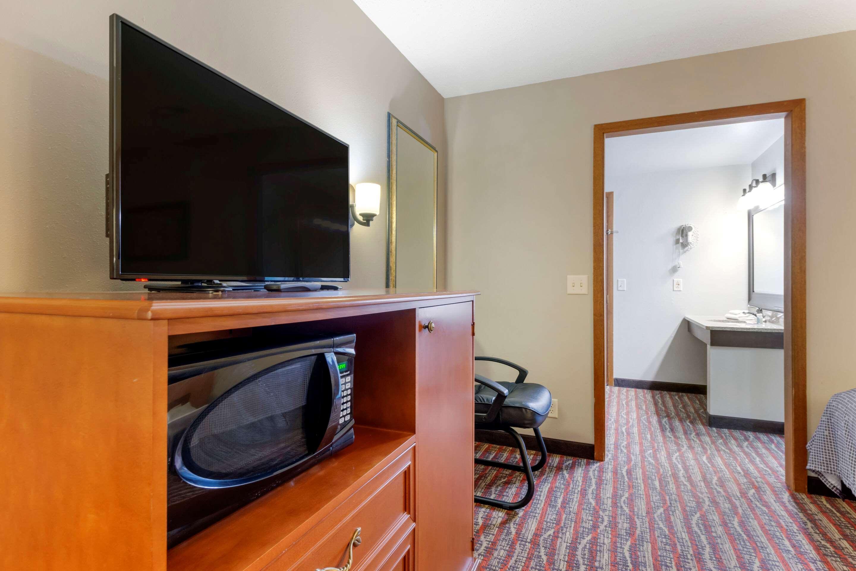 Econo Lodge Lakeview Маркетт Экстерьер фото