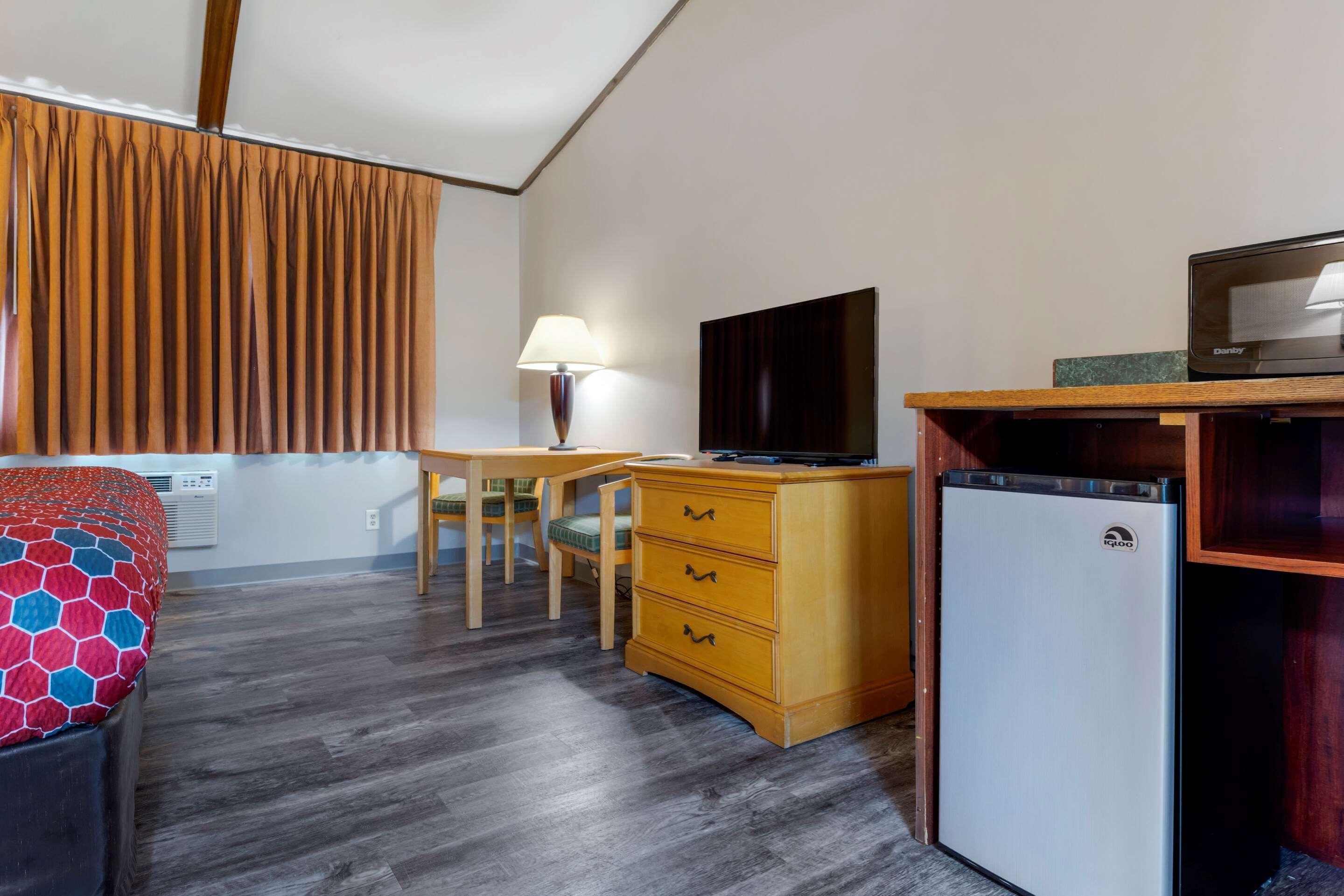 Econo Lodge Lakeview Маркетт Экстерьер фото
