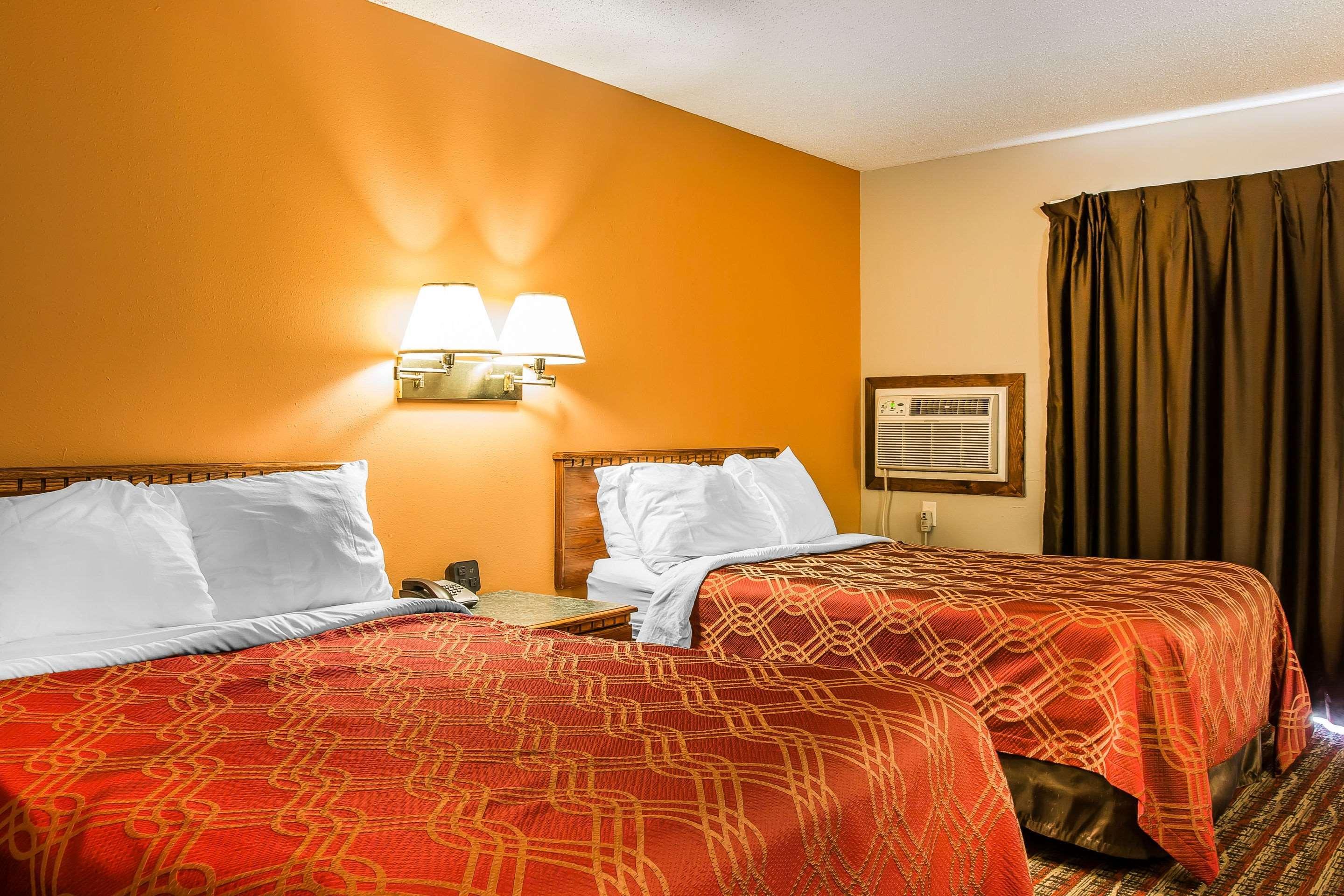 Econo Lodge Lakeview Маркетт Экстерьер фото